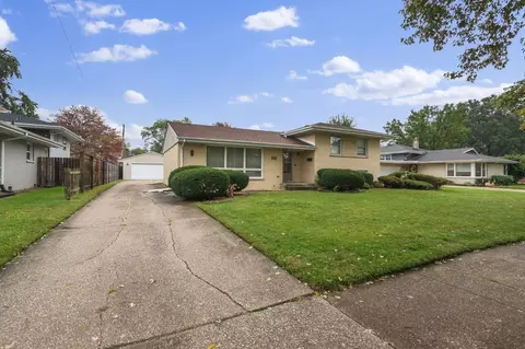 8445 Forest Ave, Munster, IN 46321 photo 2