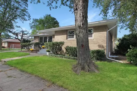 1500 Hendricks St, Gary, IN 46404 photo 2