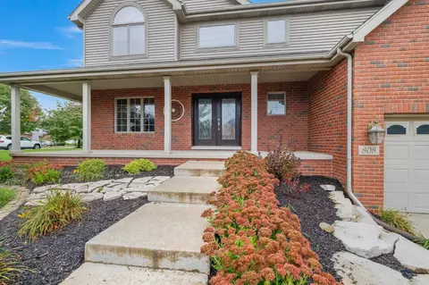 808 Will Ct, Crown Point, IN 46307 photo 3