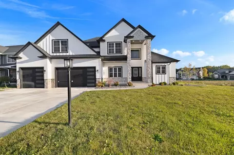 13014 Waterleaf Dr, Saint John, IN 46373 photo 1