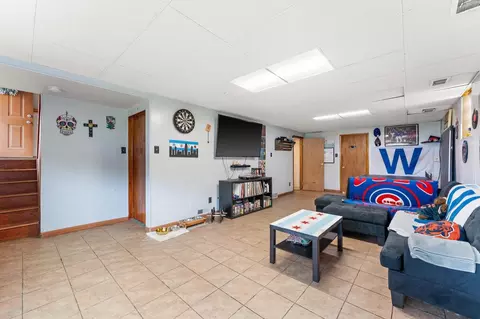 709 E 40th Pl, Griffith, IN 46319 photo 12