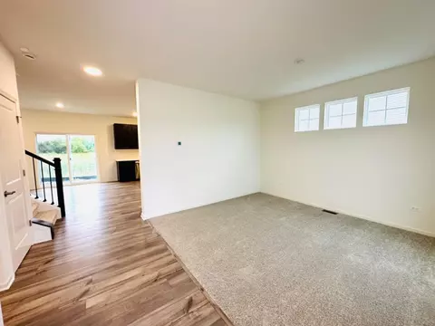 11120 Florida Pl, Crown Point, IN 46307 photo 2