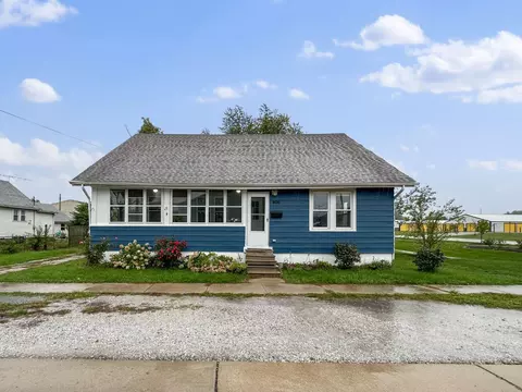406 Thomas St, Crown Point, IN 46307 photo 1