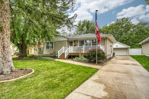 7940 Tapper Ave, Munster, IN 46321 photo 1