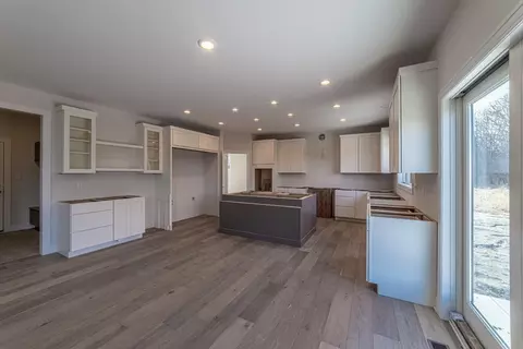 Dining - 9510 Tall Grass Trl, Saint John, IN 46373 photo 1 of 2
