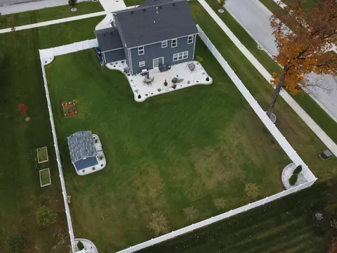 8801 Marquette St, Saint John, IN 46373 photo 2
