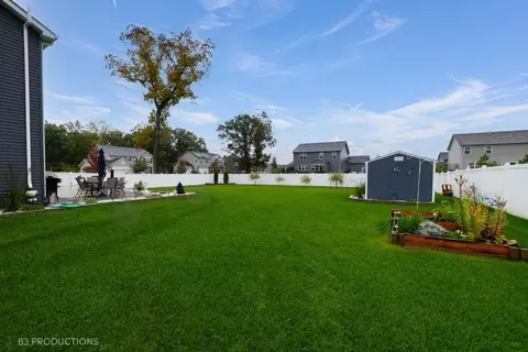 8801 Marquette St, Saint John, IN 46373 photo 23