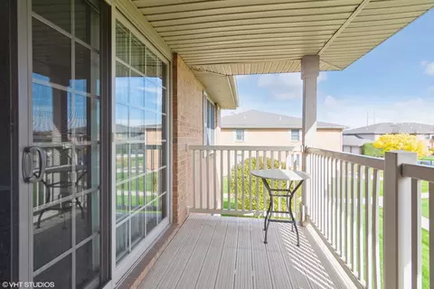 9835 Wildwood Cir #2D, Munster, IN 46321 photo 15