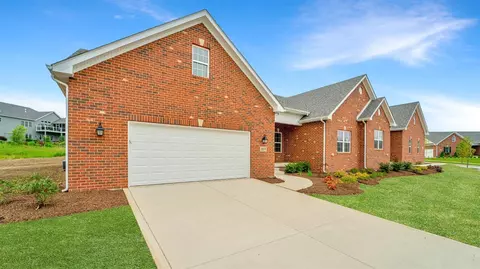 819 Shannon Dr, Crown Point, IN 46307 photo 4