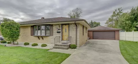 1012 N Jay St, Griffith, IN 46319 photo 2