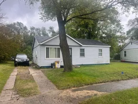 1179 Dearborn Cir, Gary, IN 46403 photo 2