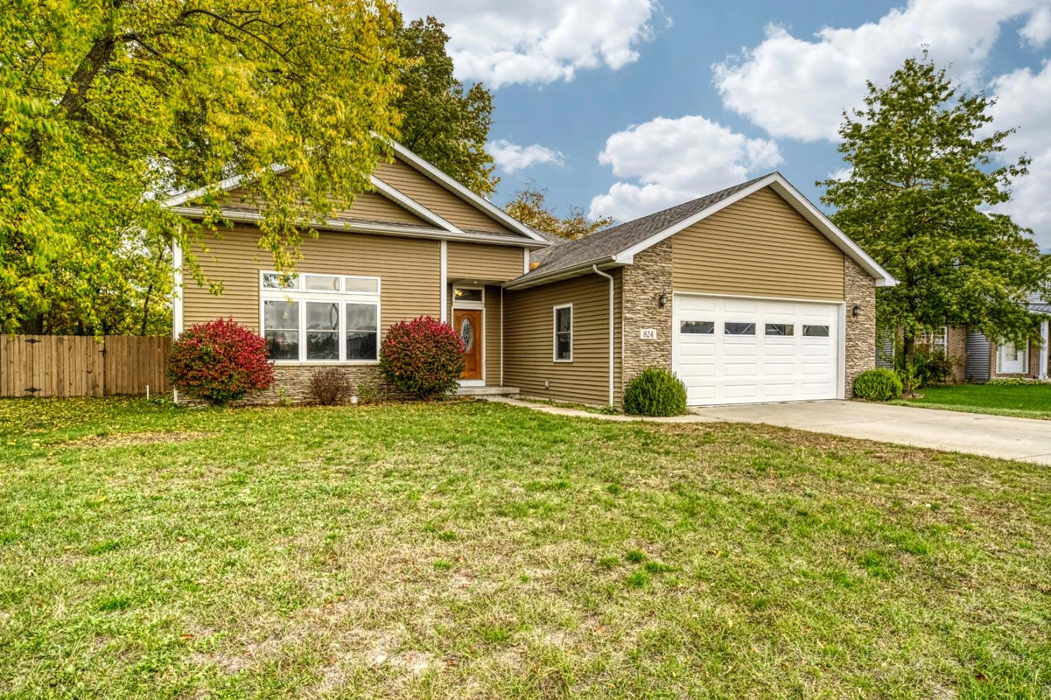 824 Daisy Cir