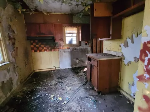 894 Ohio St, Gary, IN 46402 photo 3
