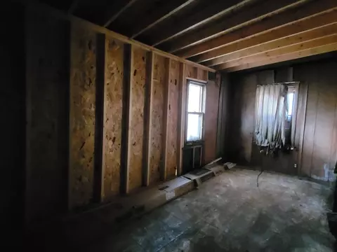 894 Ohio St, Gary, IN 46402 photo 7