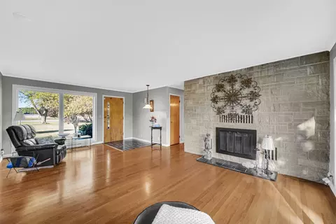 Living - 3508 E Us Highway 20, Rolling Prairie, IN 46371 photo 1 of 4