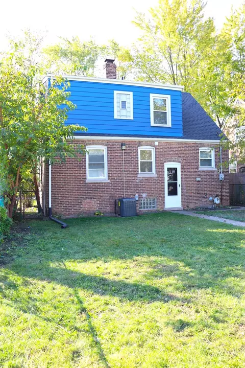 835 175th St, Hammond, IN 46324 photo 2
