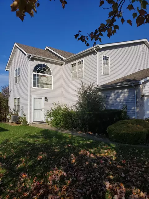 1702 Chestnut Dr, Crown Point, IN 46307 photo 2