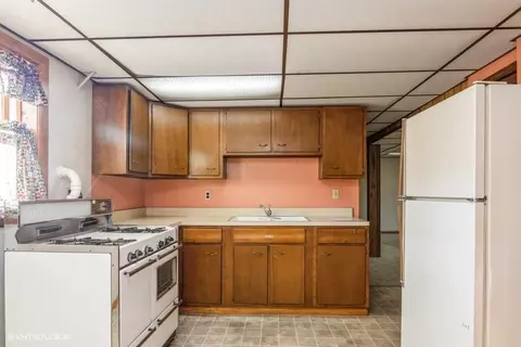 1349 N Dwiggins St, Griffith, IN 46319 photo 6