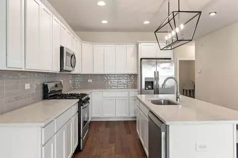 9154 Hickory Pl, Saint John, IN 46373 photo 9