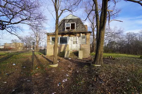 Exterior - 533 Van Buren St, Gary, IN 46402 photo 4 of 18