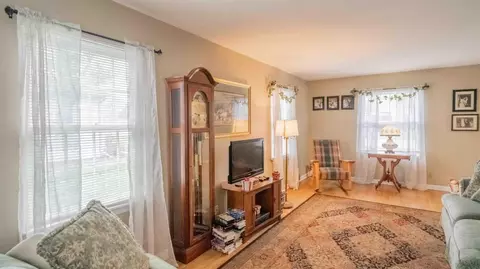 423 N Griffith Blvd, Griffith, IN 46319 photo 4