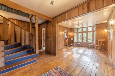 Entry Way - 6 Oak Dr, Dune Acres, IN 46304 photo 1 of 3