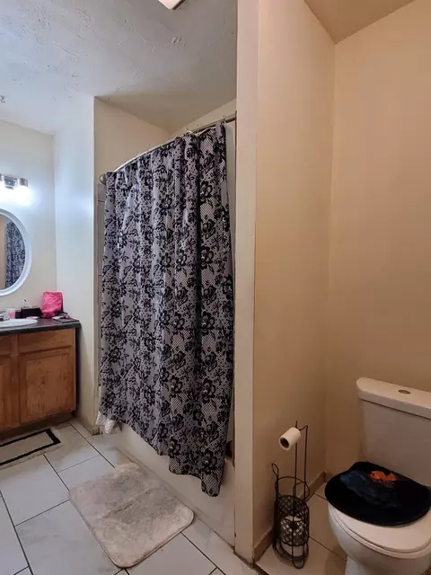 332 E 43rd Ave, Gary, IN 46409 photo 8