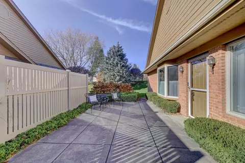 917 Westminster Ln, Munster, IN 46321 photo 4