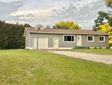 6920 E Frontage Rd, Hamlet, IN 46532 photo 3