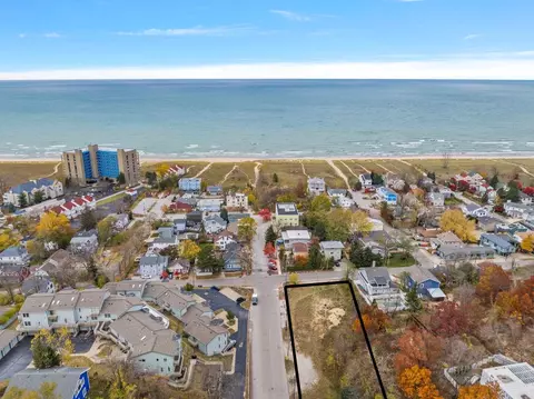 403 Lake Shore Dr, Michigan City, IN 46360