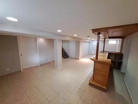 8530 Locust Ave, Gary, IN 46403 photo 14