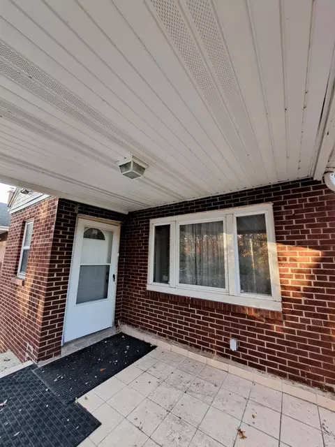 8530 Locust Ave, Gary, IN 46403 photo 2