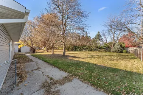 624 Apache Ln, Lowell, IN 46356 photo 31