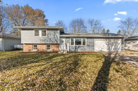 624 Apache Ln, Lowell, IN 46356 photo 4