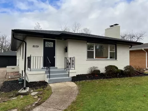 8539 Forest Ave, Munster, IN 46321 photo 1