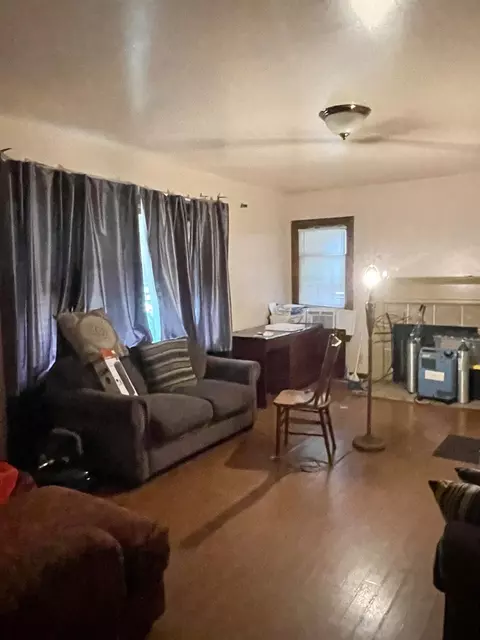 560 Taft St, Gary, IN 46404 photo 4