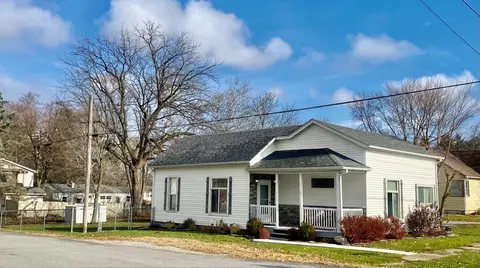 201 E Bates St, Hebron, IN 46341 photo 1