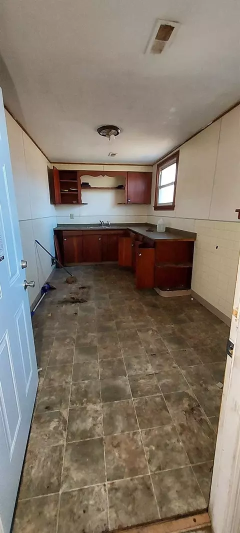 1030 Ellsworth St, Gary, IN 46404 photo 30