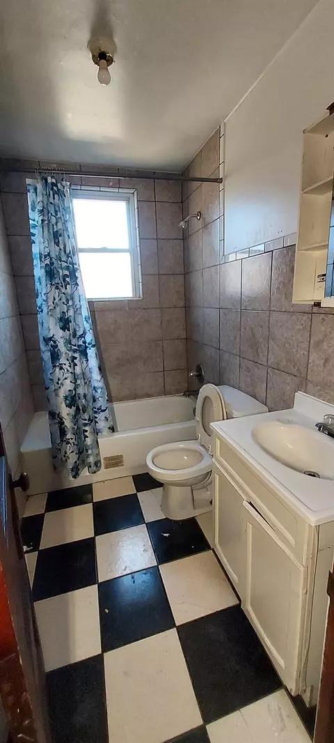 1030 Ellsworth St, Gary, IN 46404 photo 38