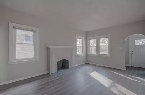 317 Garfield St, Gary, IN 46404 photo 6