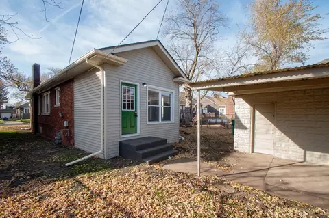 317 Garfield St, Gary, IN 46404 photo 5