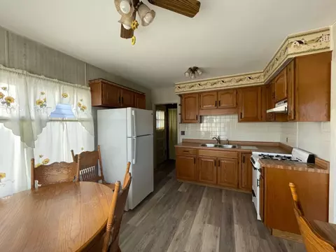 1429 Warwick Ave, Whiting, IN 46394 photo 6