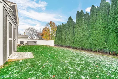 2704 Baldwin Ct, Valparaiso, IN 46383 photo 23