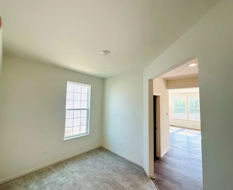 11127 Michigan Pl, Crown Point, IN 46307 photo 4