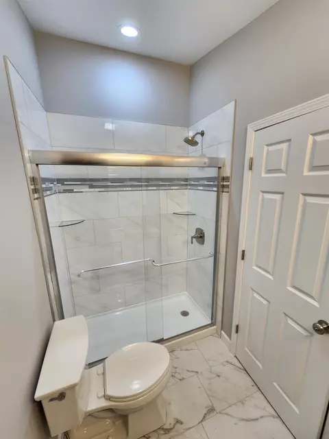 8409 Oak Ave, Gary, IN 46403 photo 16