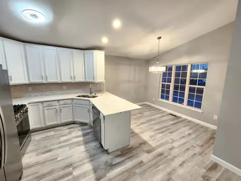 8409 Oak Ave, Gary, IN 46403 photo 7
