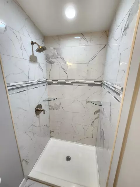 8409 Oak Ave, Gary, IN 46403 photo 13
