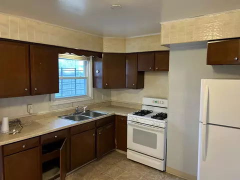 645 W Cass St, Gary, IN 46403 photo 6