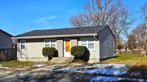 320 E Washington Ave, New Chicago, IN 46342 photo 1