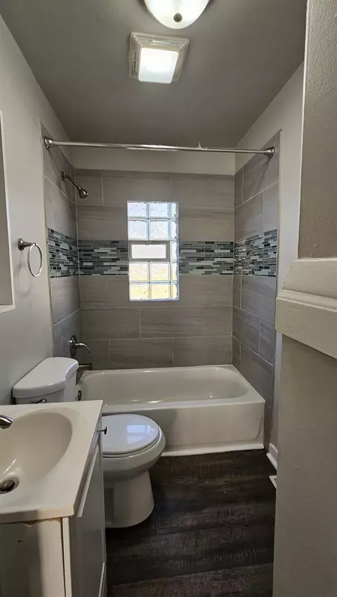 320 E Washington Ave, New Chicago, IN 46342 photo 8